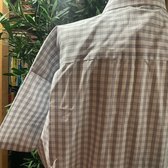 “BALMAIN” PARIS Men’s Checkered White and Grey 3/4 Sleeve Button Up Shirt. - Picture 4 of 7